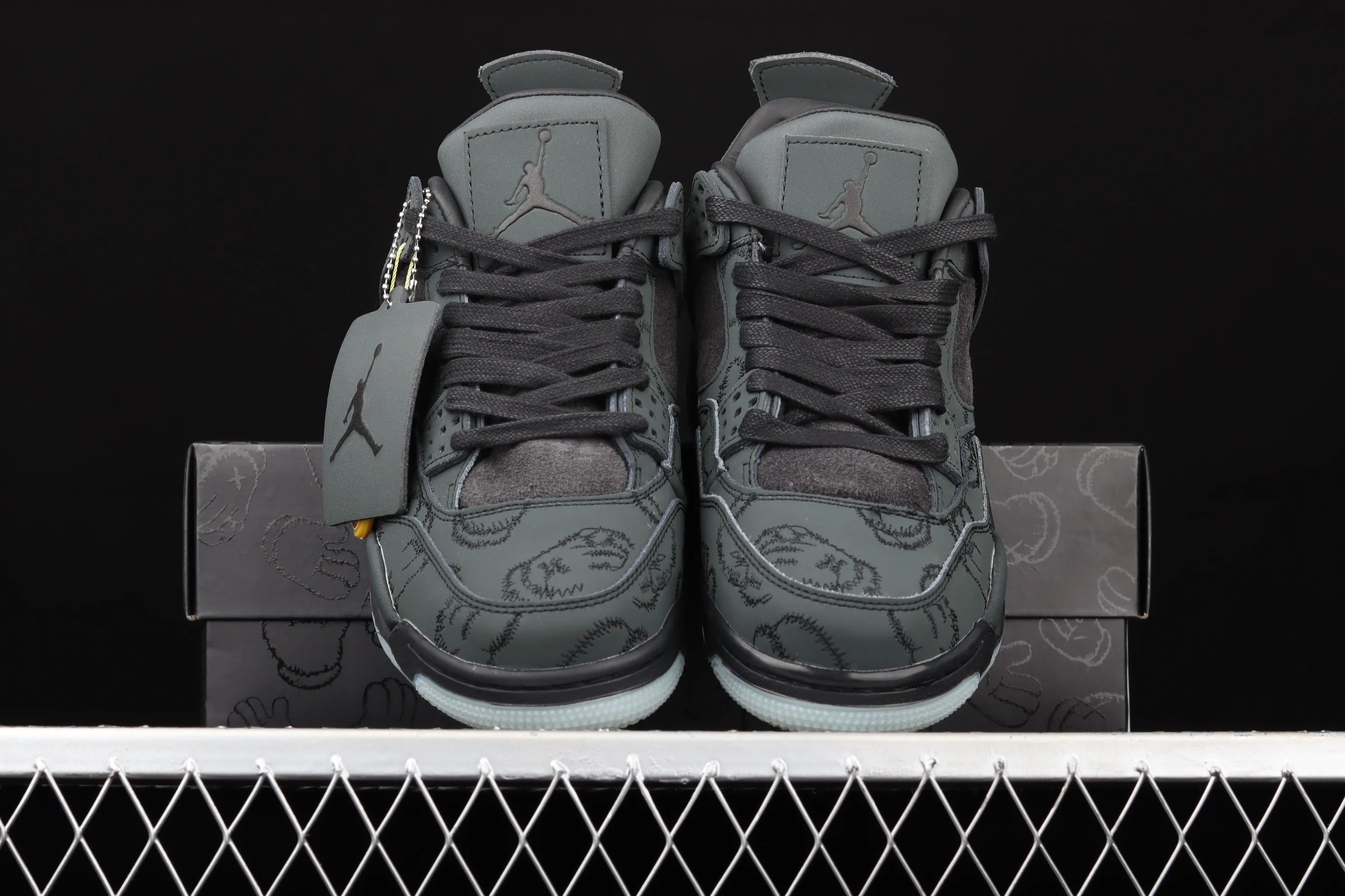 All categories Air Jordan Jordan series basketball shoes Air Jordan 4 G version Kaws x Air Jordan 4 Black AJ4 black suede luminous limited edition 930155-001